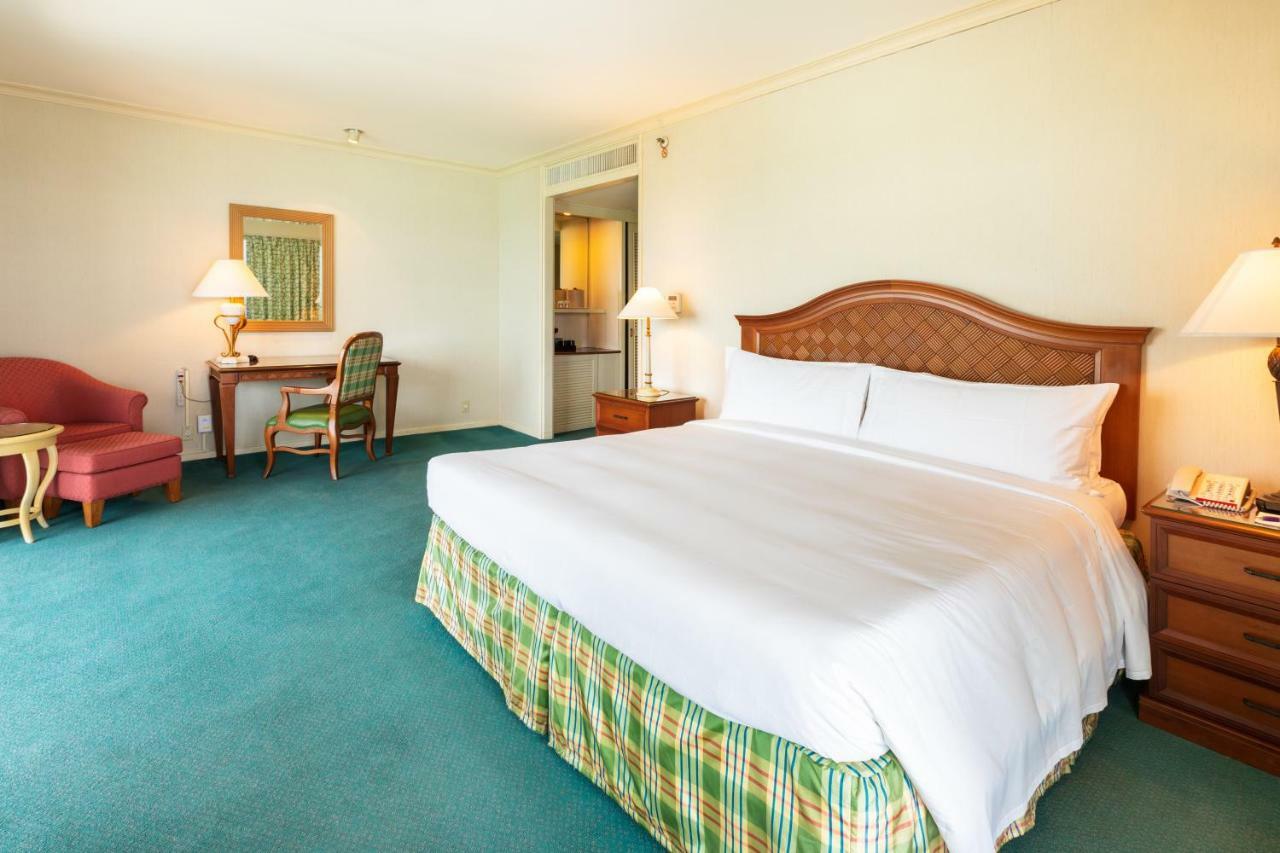 Pacific Star Resort & Spa Тамунинг Екстериор снимка