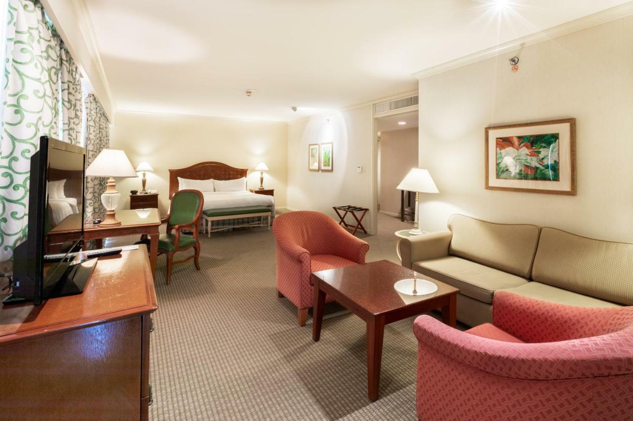 Pacific Star Resort & Spa Тамунинг Екстериор снимка