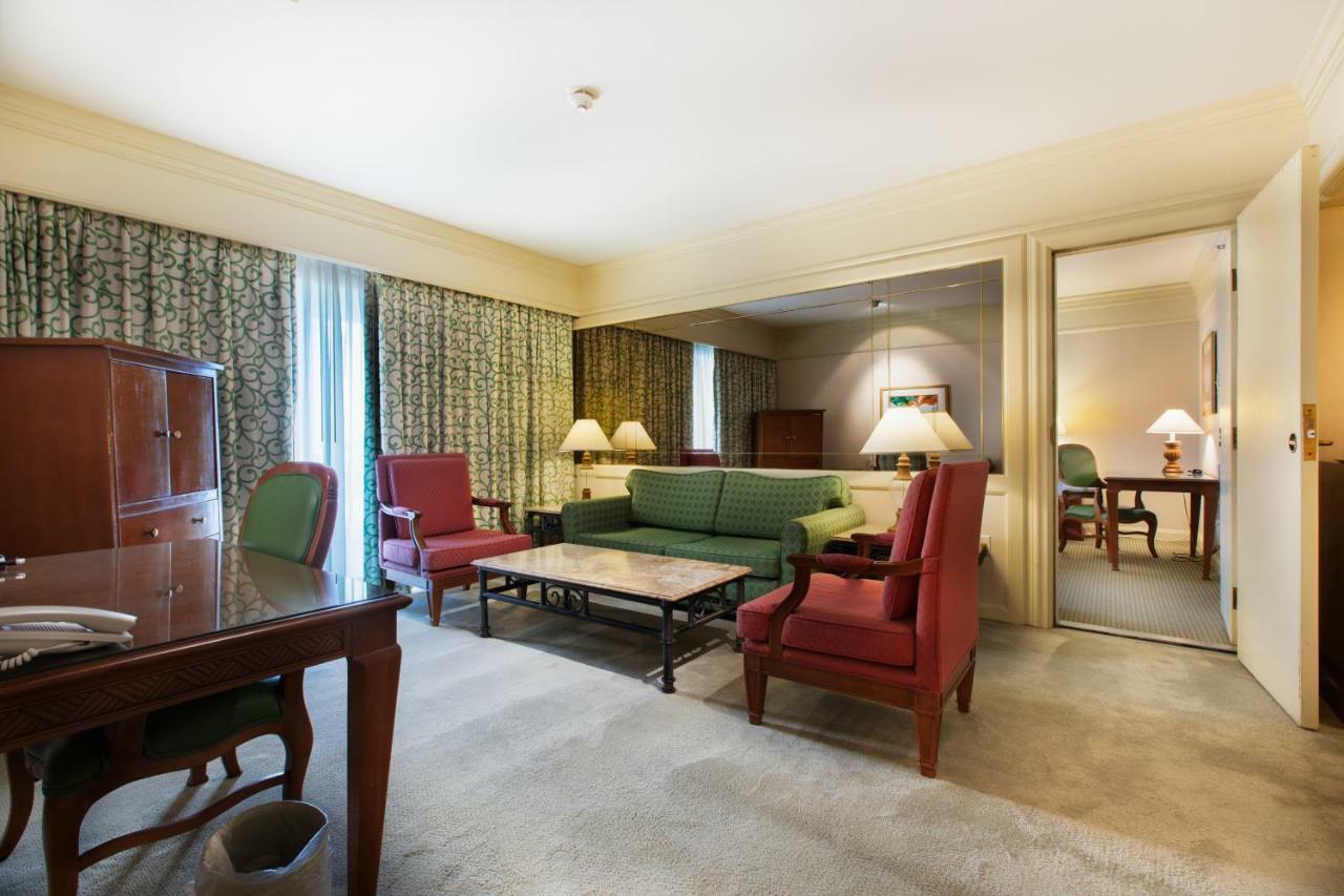 Pacific Star Resort & Spa Тамунинг Екстериор снимка