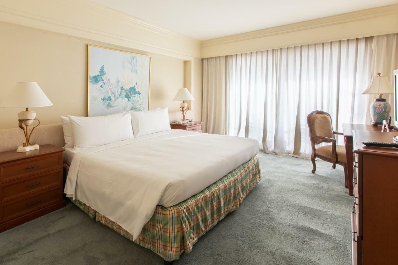 Pacific Star Resort & Spa Тамунинг Екстериор снимка